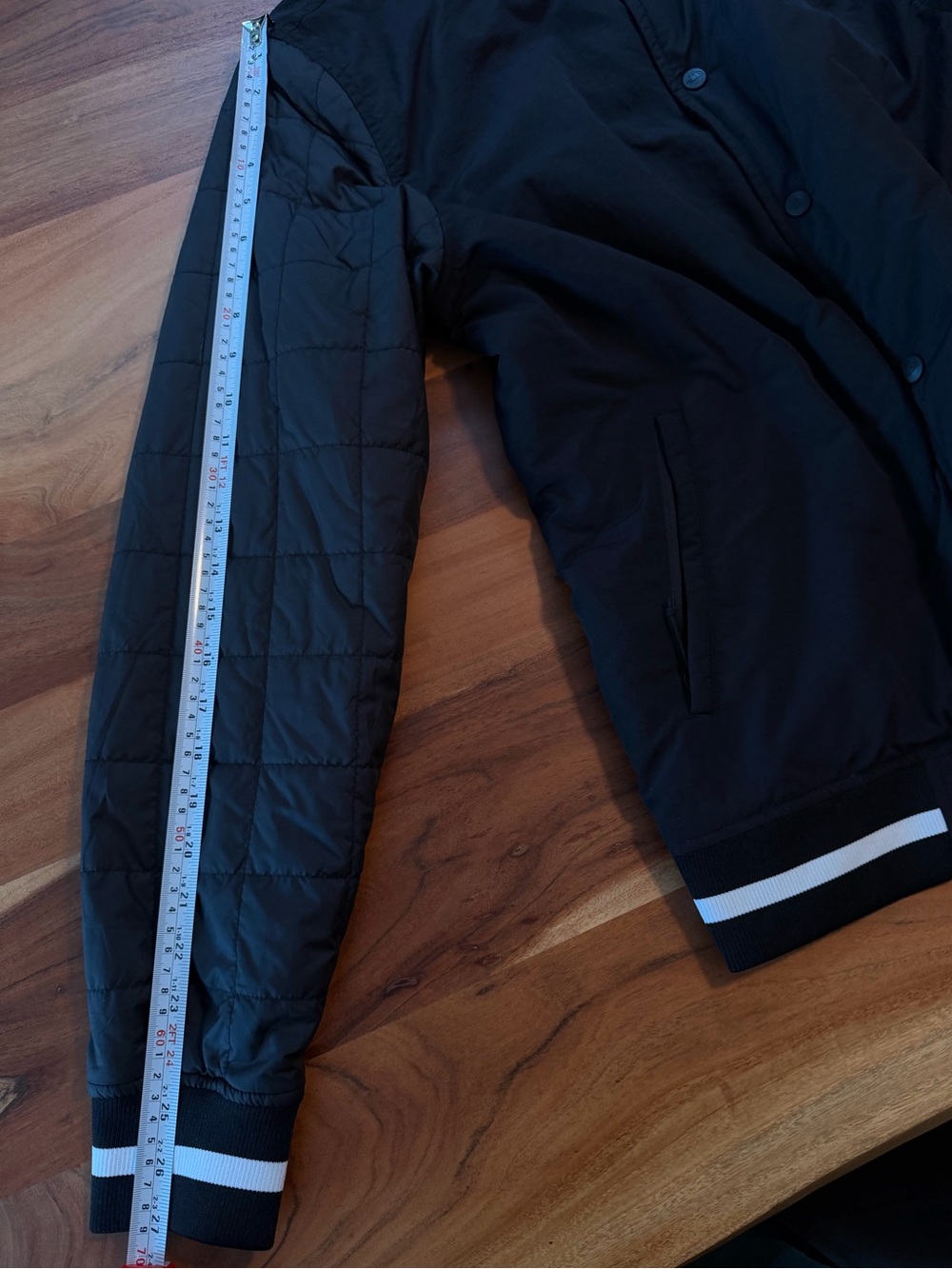 The North Face Men’s Black Quilted Bomber Jacket - Picture 8 of 8